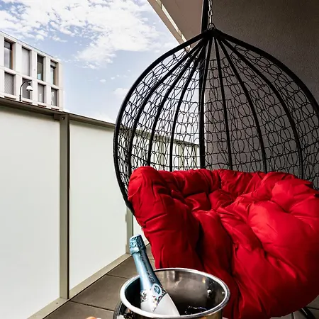 Bohemian Balcony Beauty Прага